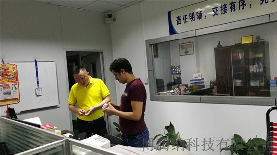 博騰納-10年專業(yè)制作注塑模具加工，藍(lán)牙耳機(jī)定制