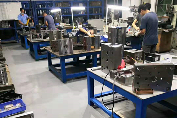 博騰納塑膠模具廠：121道質(zhì)檢工序，品質(zhì)信得過